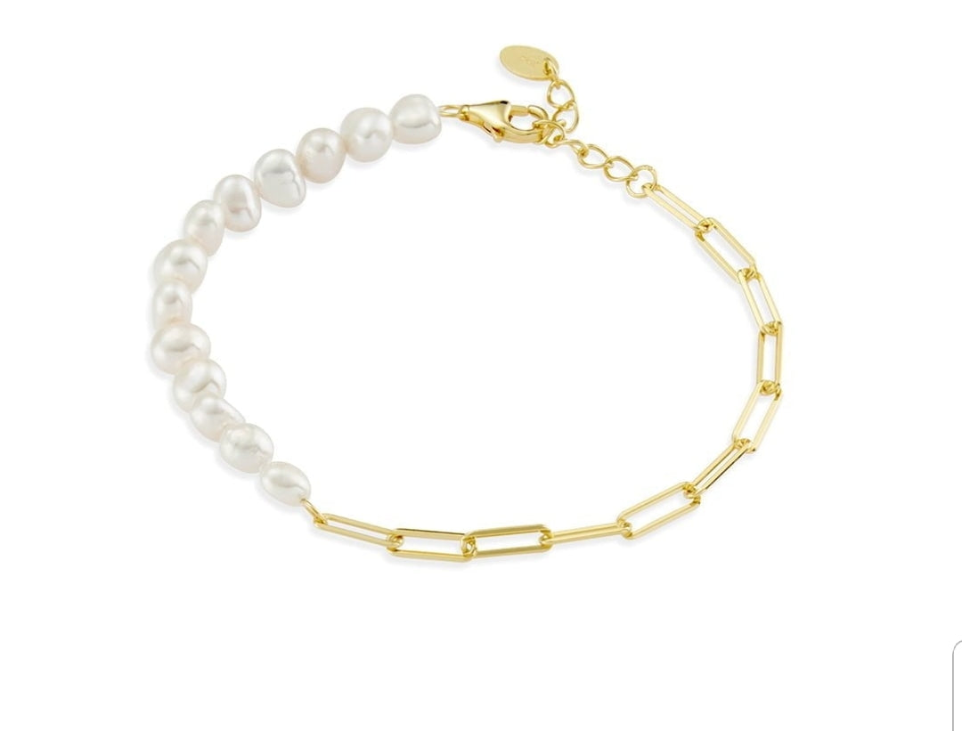 Pearl and gold plated chain bracelet